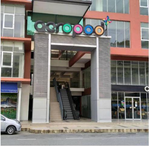 H&F Homestay The Two Owls Nest Aeropod Sovo Studio Room - 2 Queen Bed - Near Airport - Free Parking Kota Kinabalu Buitenkant foto